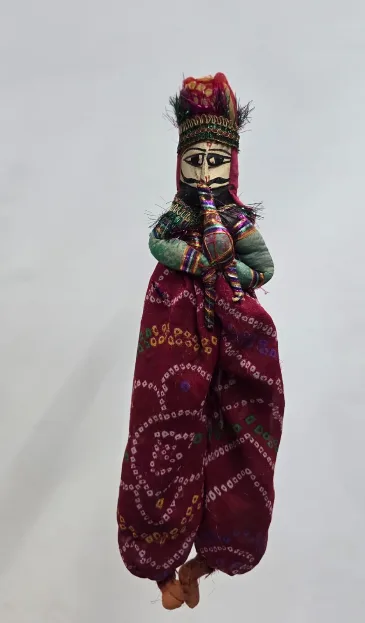PUPPET HANGINGS