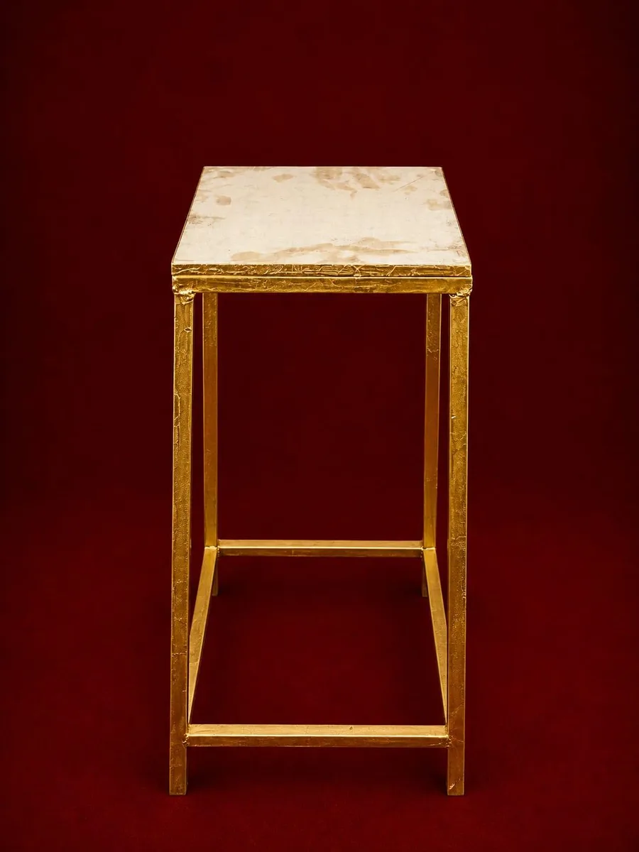 METAL PATHWAY STAND 07
