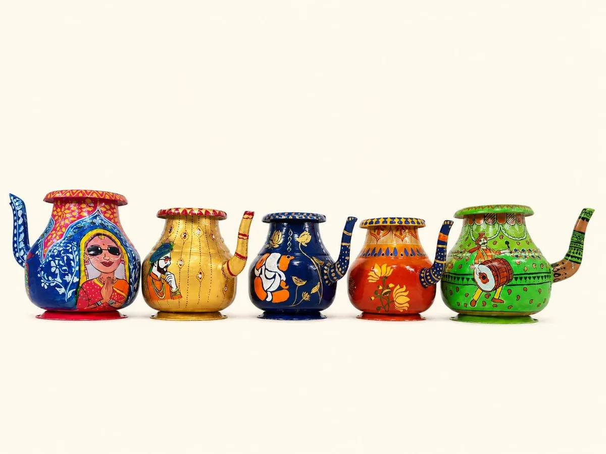 HAND PAINTED HALDI KETTLE 01