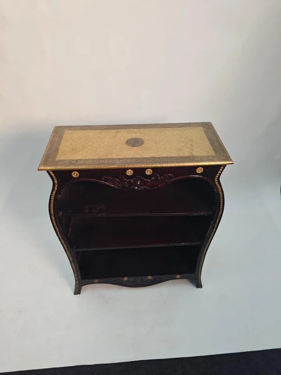 WOODEN SHELF TABLE