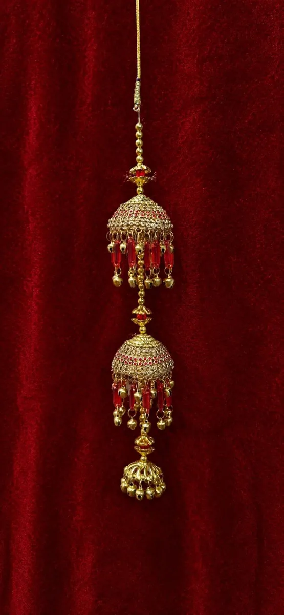 CHADHIR HANGINGS 02